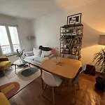 Super Appartment In Paris