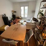 Super Appartment In Paris